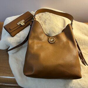 Michael Kors Pebble Leather Purse & Wallet Set